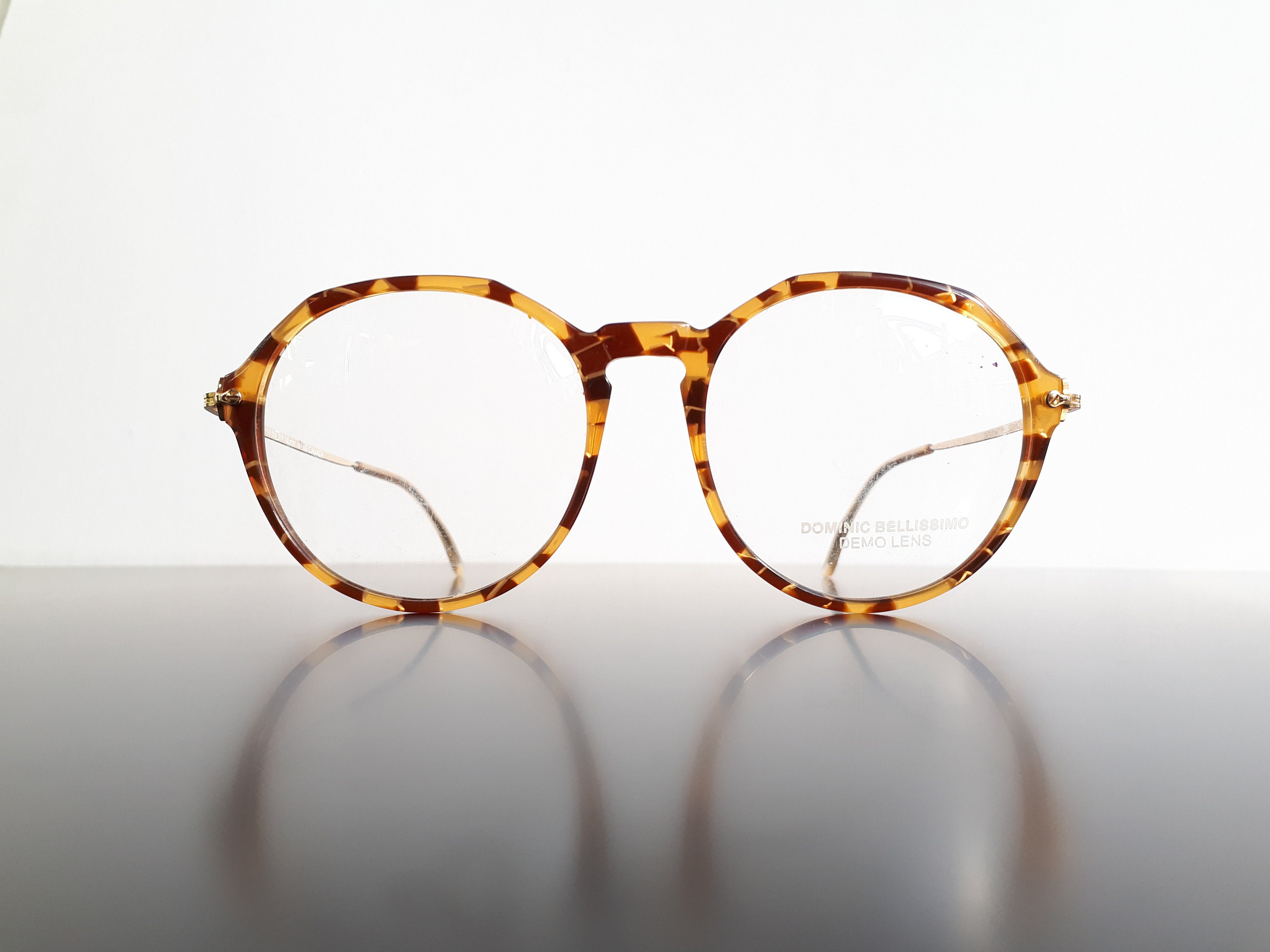 brown circle glasses