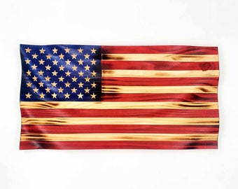 Amerikanische Flagge aus Holz (Wellig)