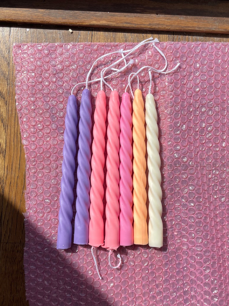 Beeswax Curled Taper Candles imagem 2