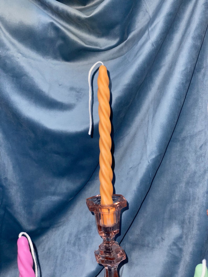 Beeswax Curled Taper Candles imagem 4