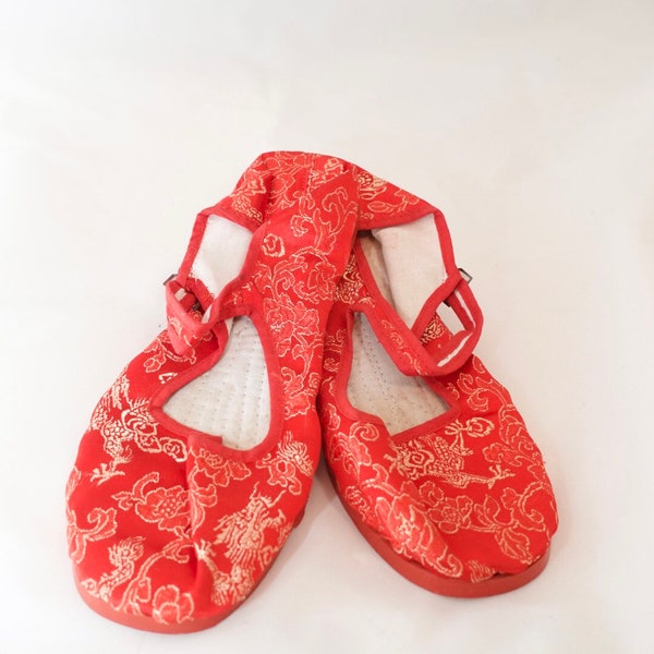 Vintage Mary Jane satin red Chinese slippers