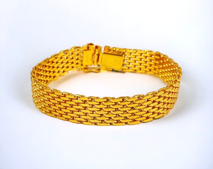 MONET Signed Bright Gold Plated Brick Chain Bracelet