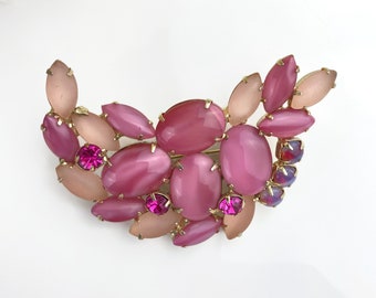 Pretty Pink prong set Cabochon and Rhinestone Brooch