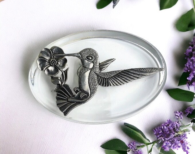 fine Pewter Oval Humming Bird Paperweight by Heritage Metal Works