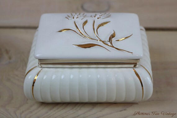 Italian Capodimonte Keepsake box