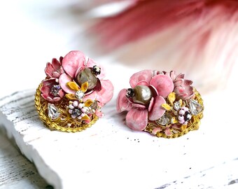 Gorgeous Unsigned MARIAM HASKELL? Pink flower Rhinestone Clip on Earrings