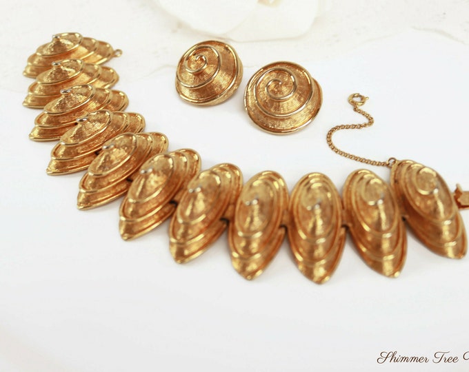 Impressive HATTIE CARNEGIE Gold Gilt Etruscan Style Bracelet Set