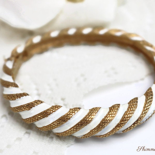 MARVELLA white enamel and Gold tone hinged Bracelet