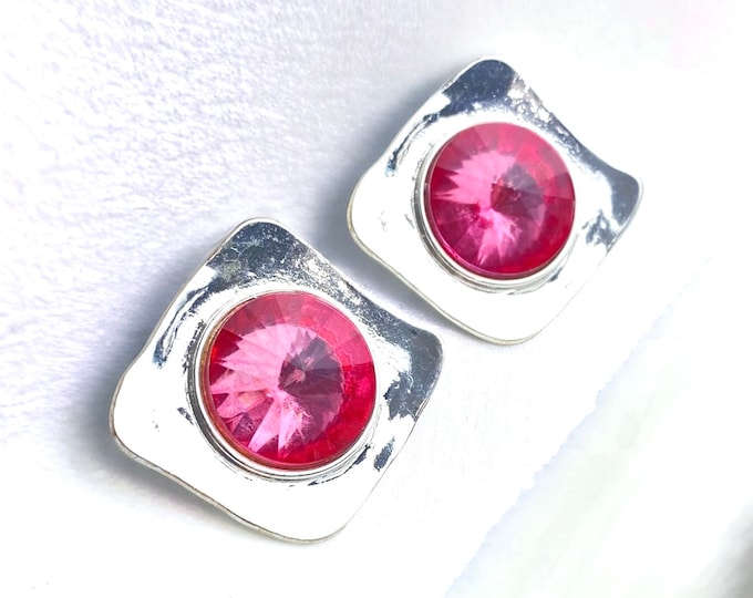 Vintage Modernist Pink Rivoli Clip on Earrings