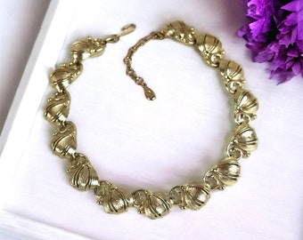 LISNER Signed Satin gold finish Floral Collar Necklace