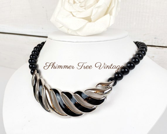MONET signed Black and Silver Modern Bib Necklace - image 6