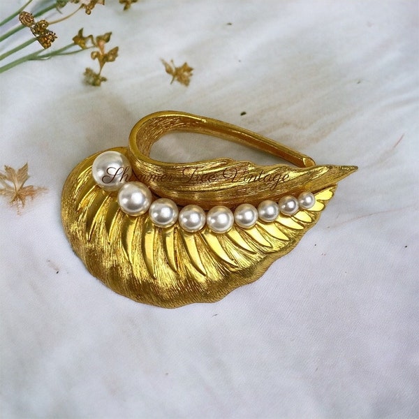 ANNE KLEIN signed AK Gold Gilt Faux Pearl Leaf Brooch