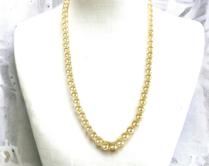 Vintage hand knotted Glass Pearl Necklace