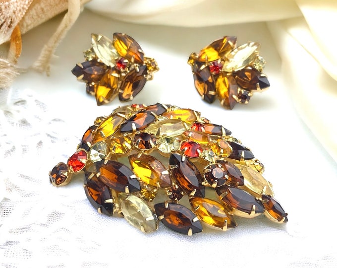 Beautiful Autumn tone Mid century Rhinestone Leaf Brooch Set