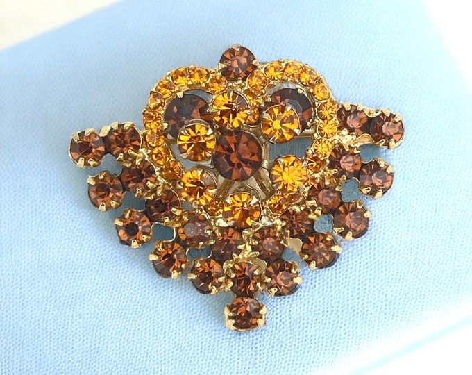 Delicate Small Juliana D&E Heart Brooch - Elegant Vintage Rhinestone Pin