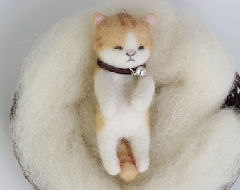 White Kitten Needle Felting Kit - They Are Friends - 4 inch DIY Craft Kit for Beginner Mother's Day, Birthday Gift
