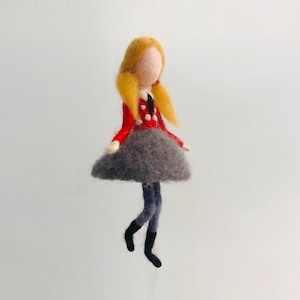 Girl Needle Felting Kit for Beginners with Wool, Tool, Video Instruction - 6inch (15cm)