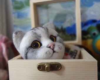 Retrato de gato personalizado en fieltro de aguja, réplica de mascota 100% hecha a mano en lana, en caja de madera.