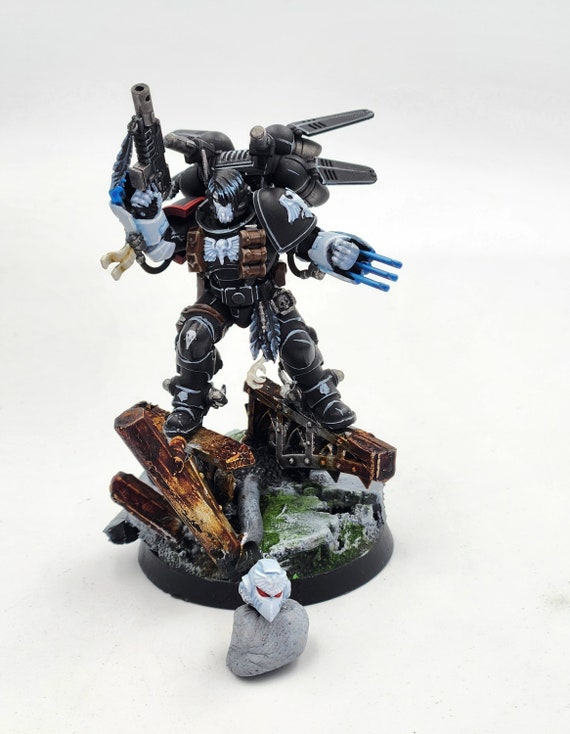 Kayvaan Shrike Primaris Raven Guard Painted Miniature for Sale, Custom  Painted Warhammer 40k and Age of Sigmar Models Available 