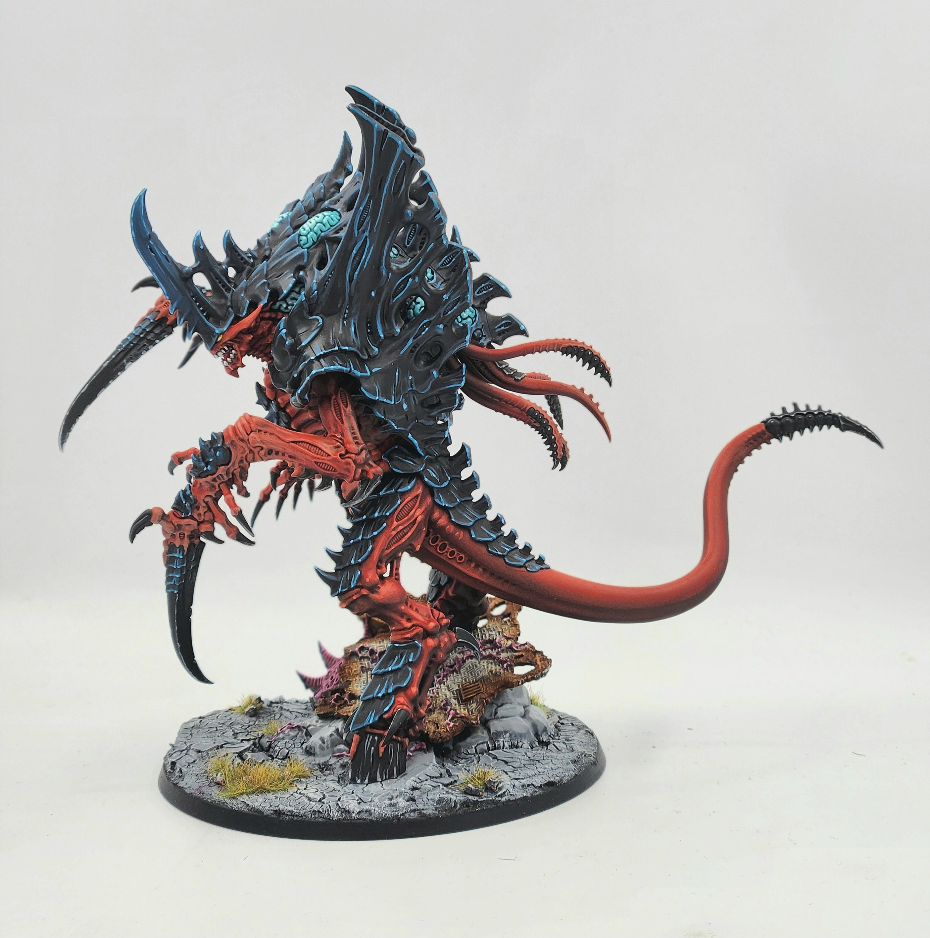 ティラニッド ノルン エミッサリーのペイント済みミニチュアモデル