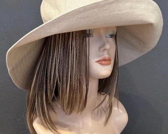 Cappello da sole in lino a tesa larga