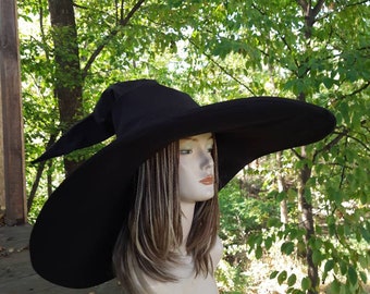 Übergroßer Hexenhut Aus Schwammmaterial - Schwarz Mit Breiter Krempe Für Halloween