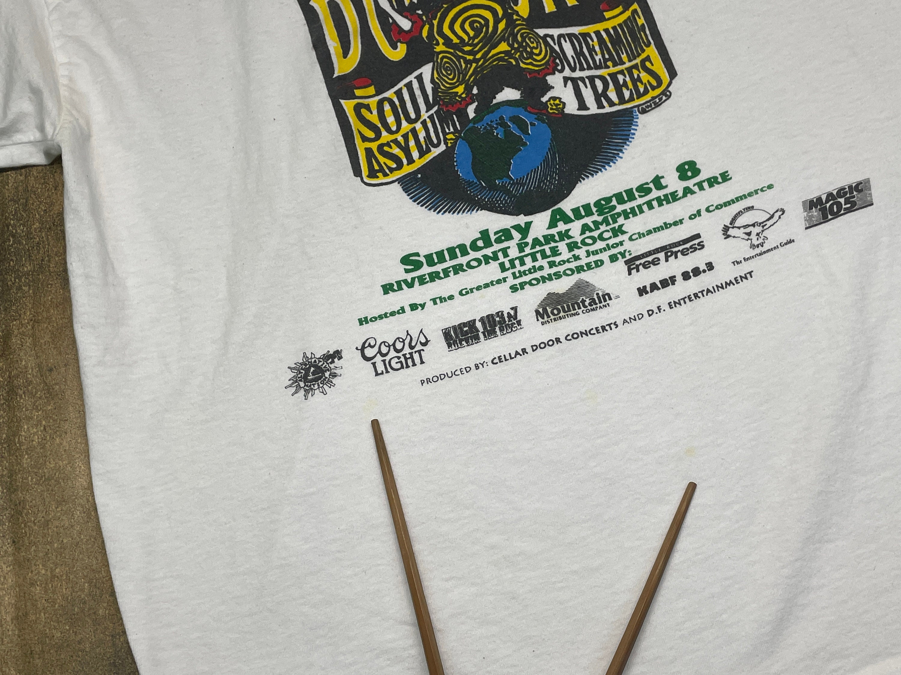 L * vintage 90s 1993 the Spin Doctors Soul Asylum Screaming L * vintage 90s 1993 the Spin Doctors Soul Asylum Screaming
