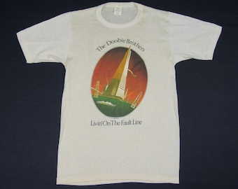 XS * vintage 70s 1977 The Doobie Brothers livin on the fault line t shirt * bros michael mcdonald * 74.131