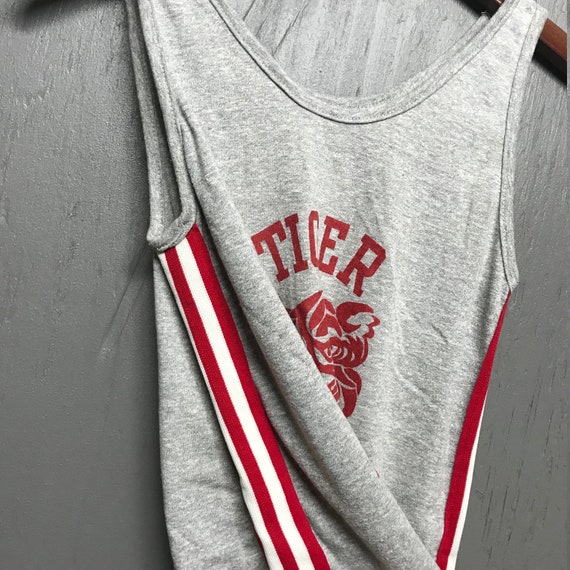 XS vtg 80s Wittenberg University Tigers basketbal… - image 4