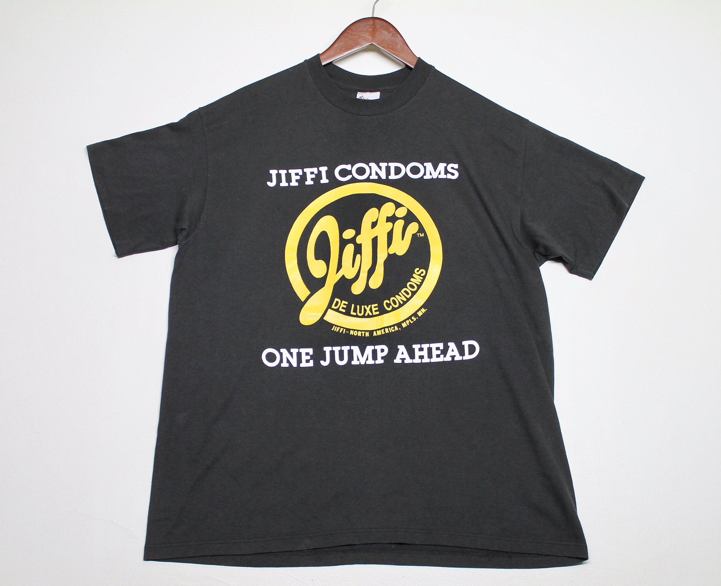 XL * vtg 80s/90s Jiffi Condoms t shirt * 98.21 sex condom
