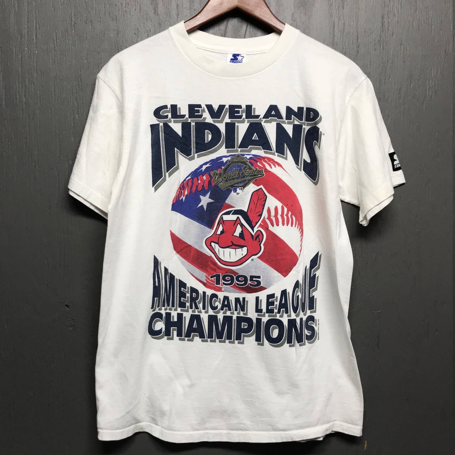 M vintage 90s 1995 STARTER Cleveland Indians t shirt