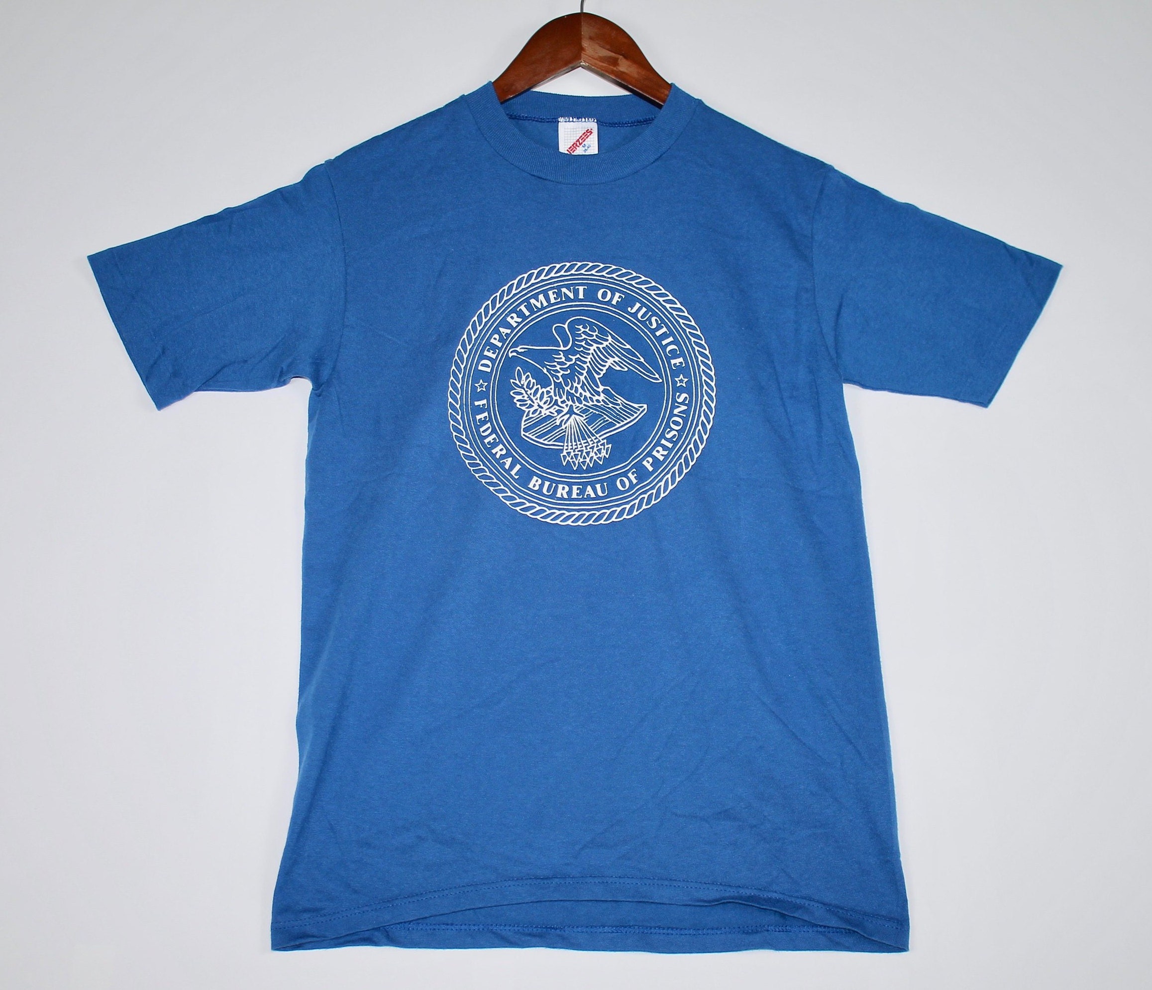 S * vtg 80s Federal Bureau Of Prisons department of justice t shirt ...