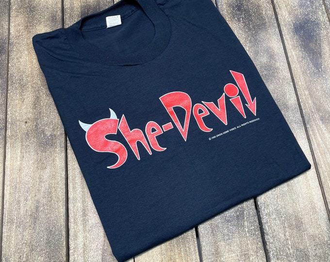 L * deadstock vintage 1990 She Devil movie t shirt * rosanne barr promo * 29.214