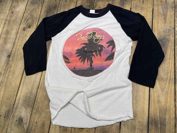 XS * vintage 70s / 80s The Beach Boys raglan t sh… - image 1