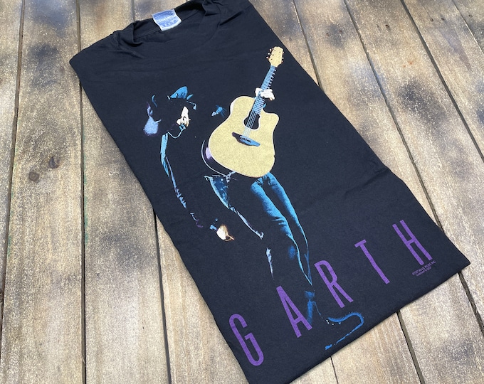 L vintage 90s 1997 Garth Brooks t shirt * country music tour 90s
