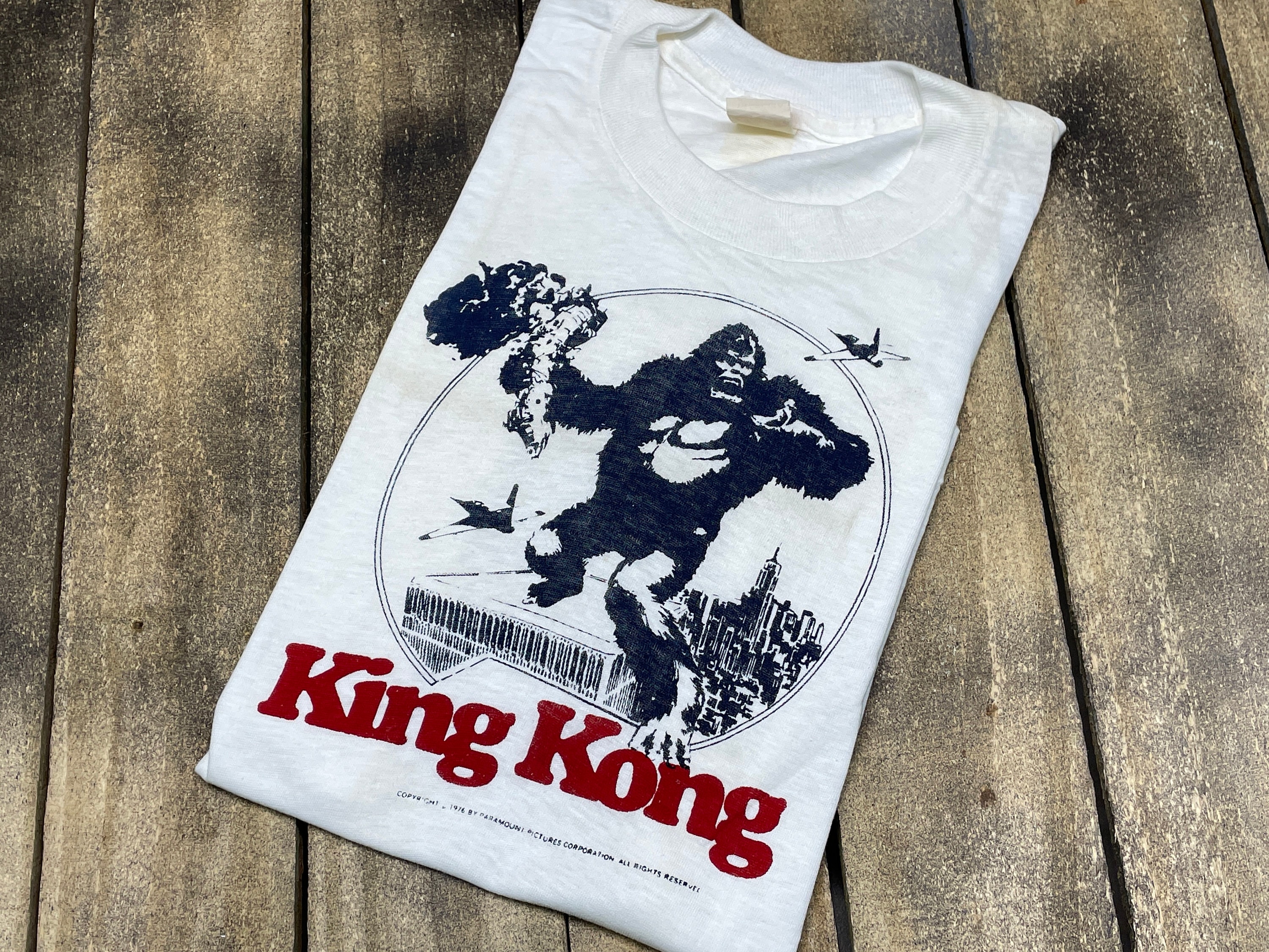 XS * deadstock vintage 70s 1976 King Kong movie t shirt * 20.146