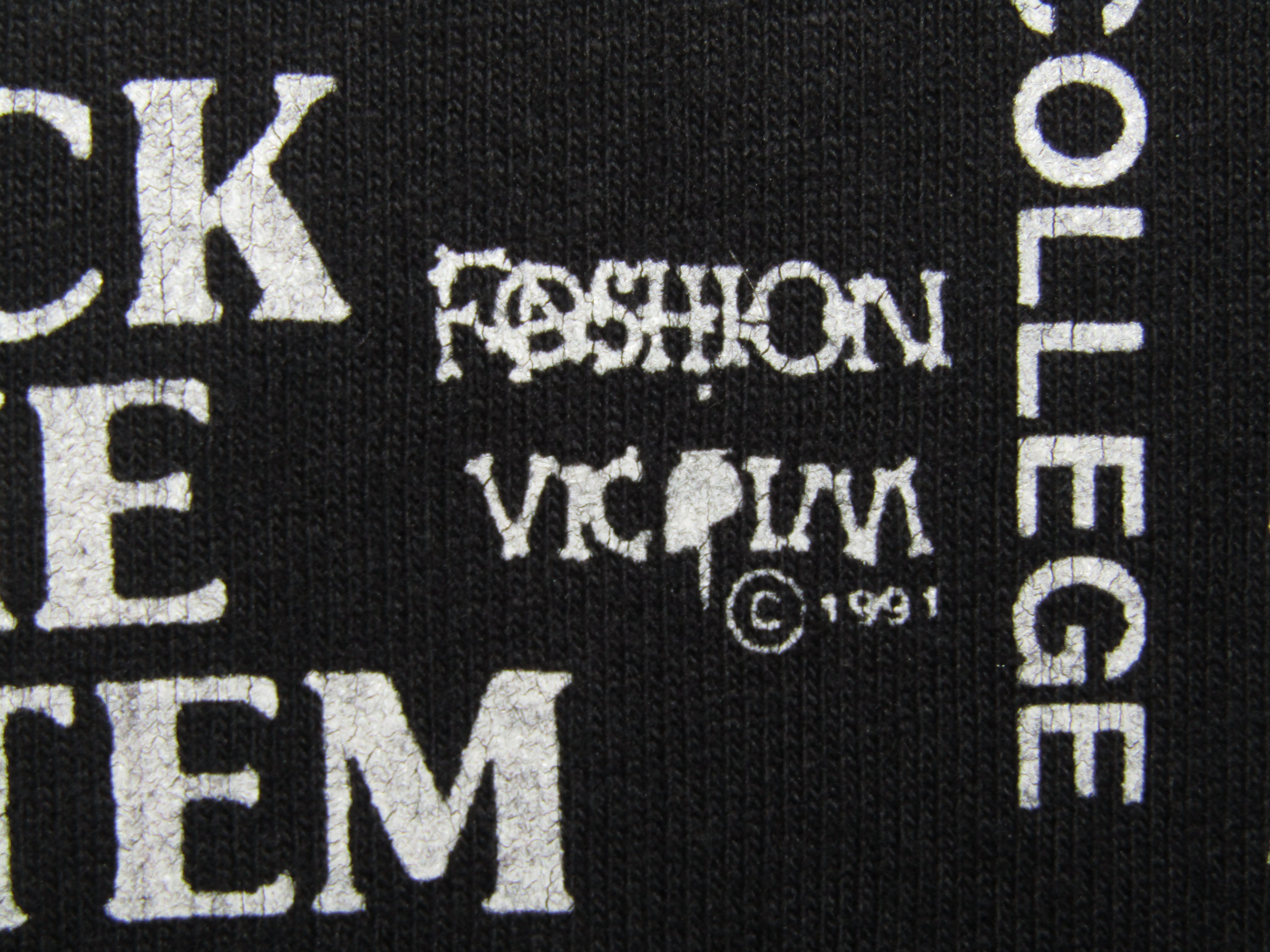 XL * vtg 90s 1991 Fashion Victim FUCK t shirt * 13.160