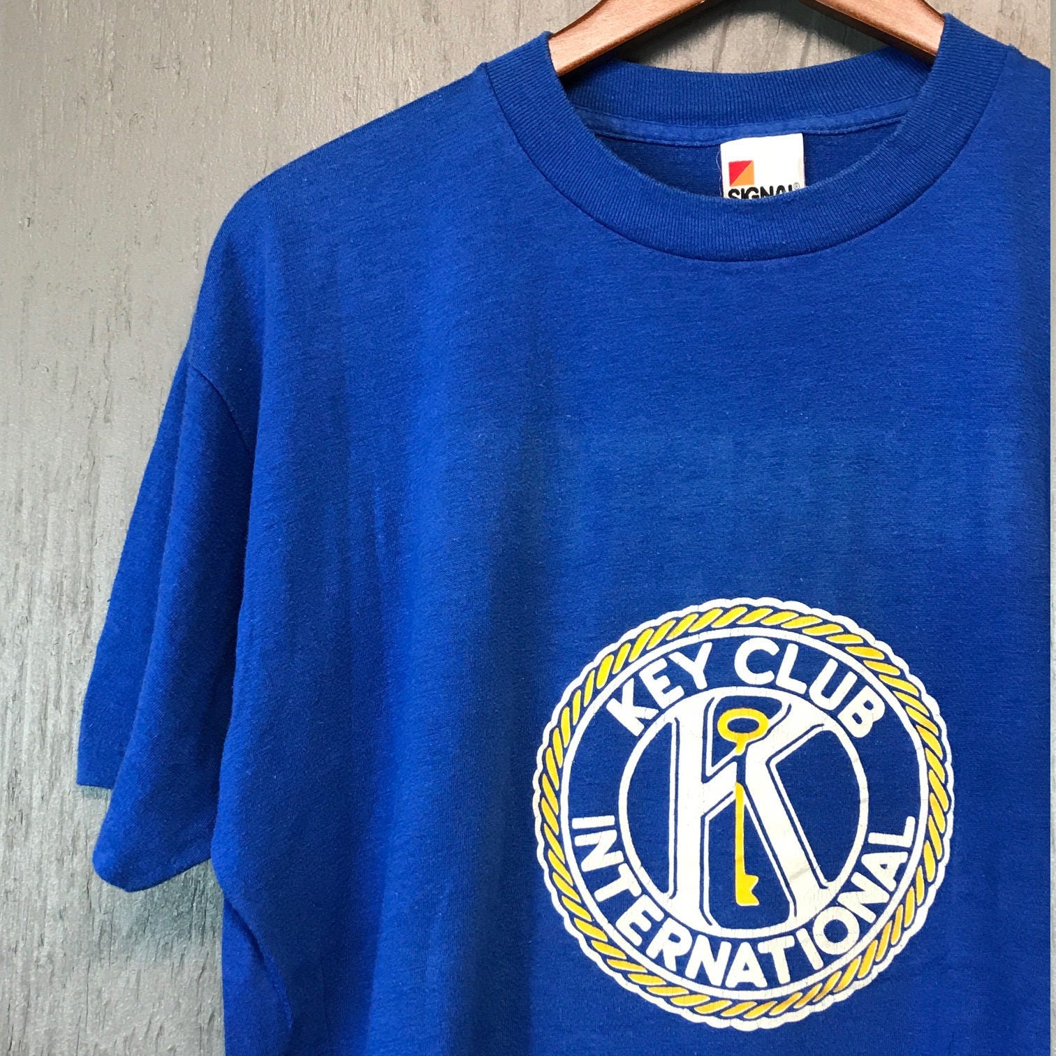 L * Thin vintage 80s Harper Hall Nashville Key Club t shirt