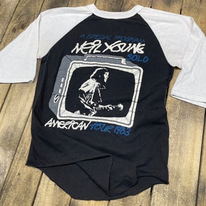 XS * vintage 1983 Neil Young raglan tour t shirt * concert band tee * 51.167