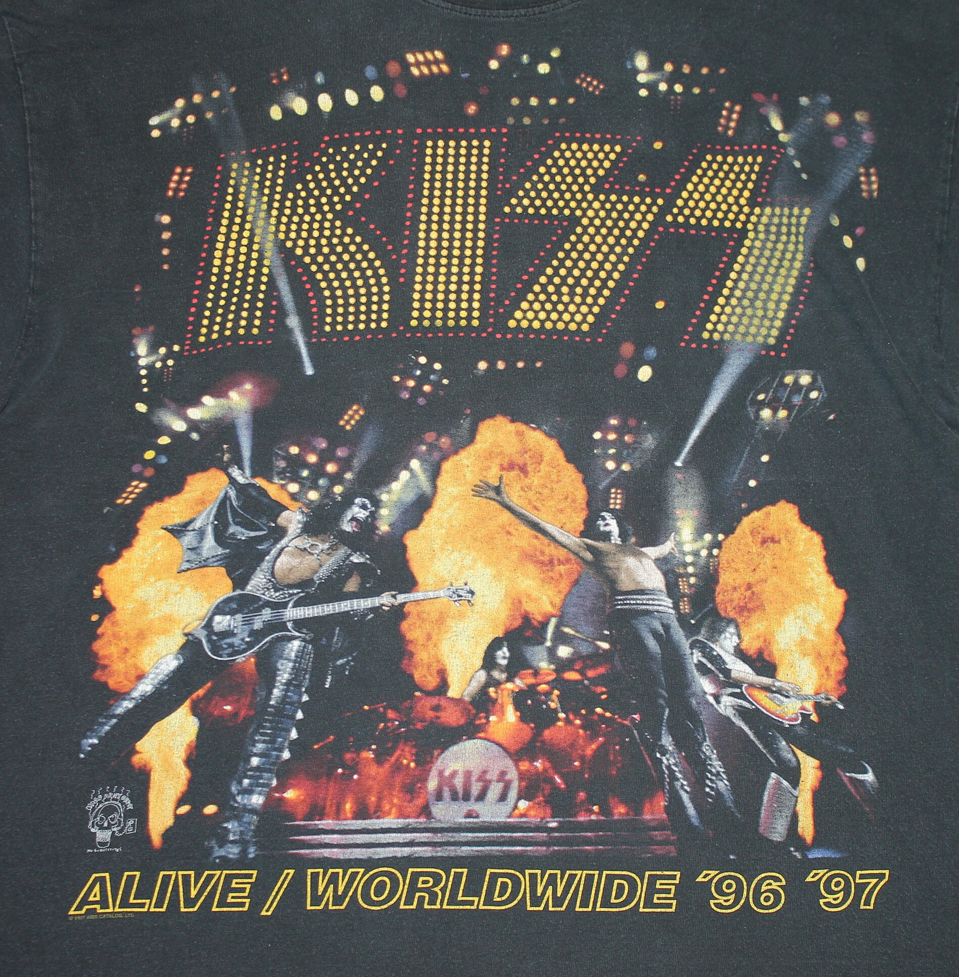 XL * vtg 90s KISS 1996 1997 2 sided tour t shirt * 105.8