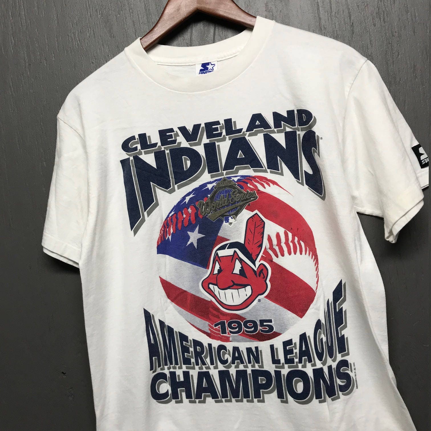 M Vintage 90s 1995 STARTER Cleveland Indians T Shirt 