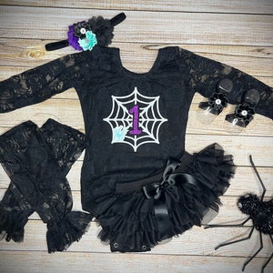 Baby Girl Halloween set with Black Lace Bodysuit and Black Tutu Bloomer, First Birthday Fall Set, Halloween Lace, October first Birthday