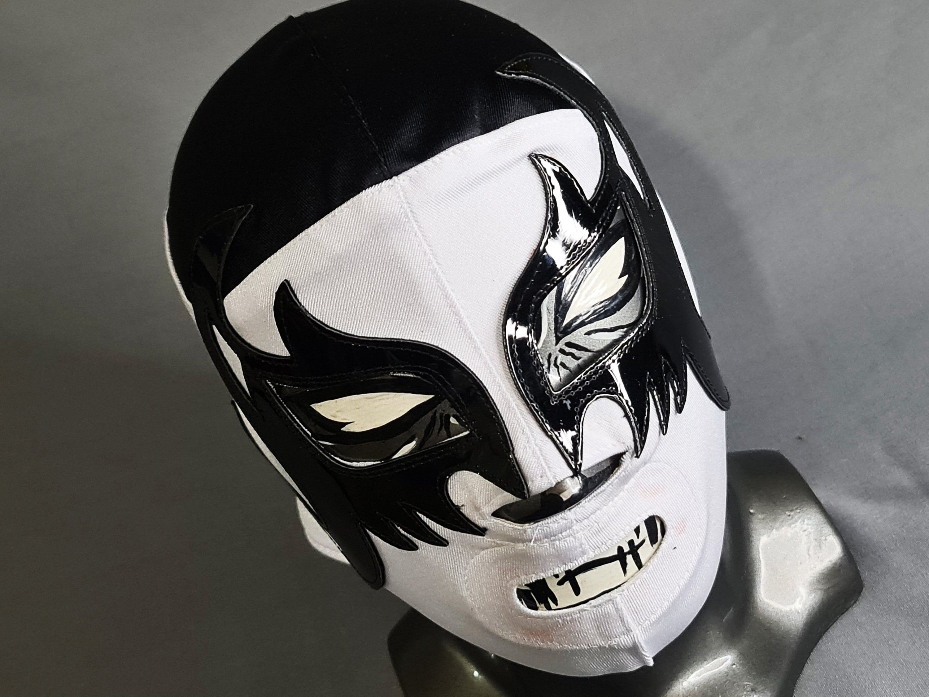 20 Most Famous Mexican Wrestlers - Discover Walks Blog, image size:3000x2250