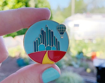 Emerald City Enamel Pin, Reader gift, children&#39;s book, Wizard of Oz, Soft Enamel, Enamel Pins