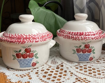 Set Of 2 Stoneware 16 Oz Casserole Dishes Apples Basket Red Spongeware