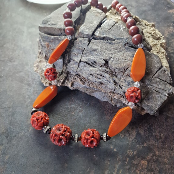 Rare carved rose orange brown bakelite necklace choker, bakelite beaded necklace, butterscotch floral 50's, flowers