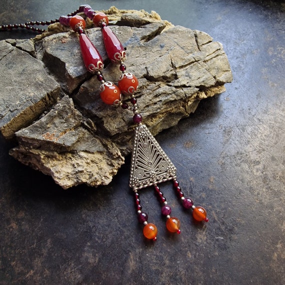 Vintage Indian necklace with ruby quartz, carnelian and garnet, silver plated, ethnic, handmade, Bollywood