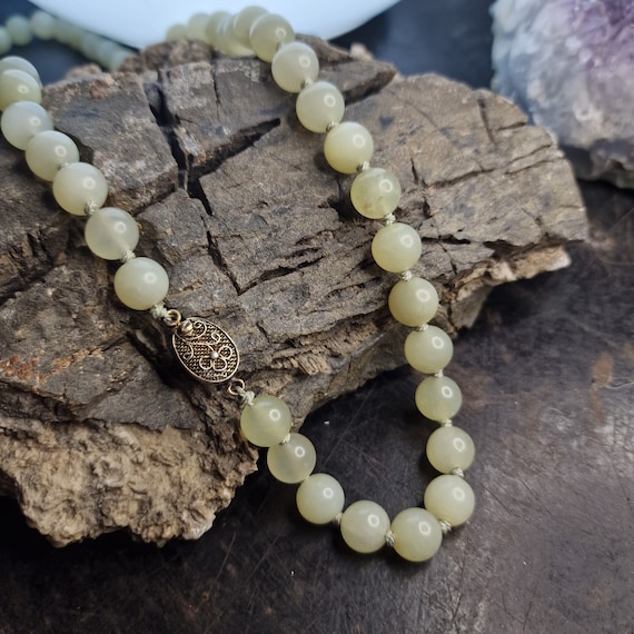 Vintage Chinese export jade chain necklace handmade, silver clasp, true vintage, Chinese export, ethno, apple jade, light jade