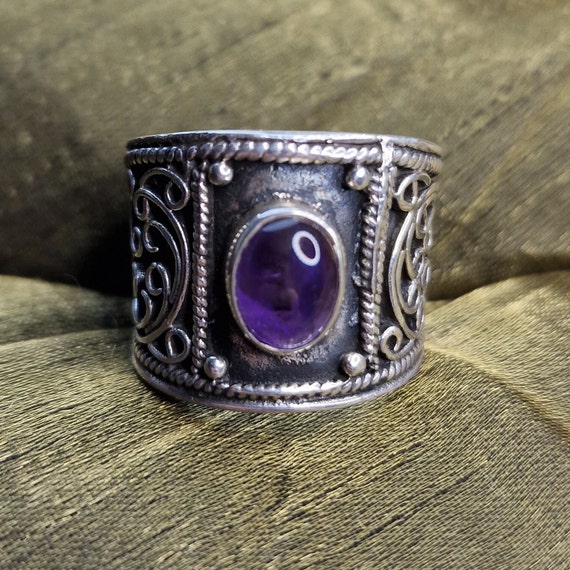 Large Indian 925 silver amethyst ring with an oval stone ornate, ethno, tribal, handmade