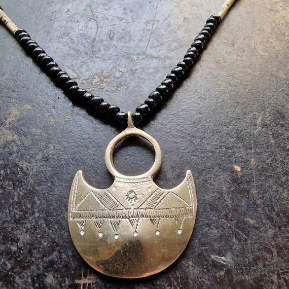 Old Tuareg necklace with brass and glass vintage,… - image 2